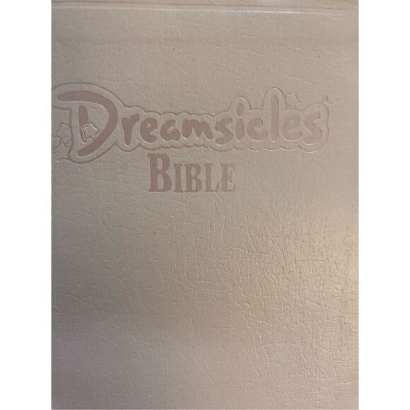 Dreamsicles Bible: New King James Version, leather bound - Picture 3 of 16